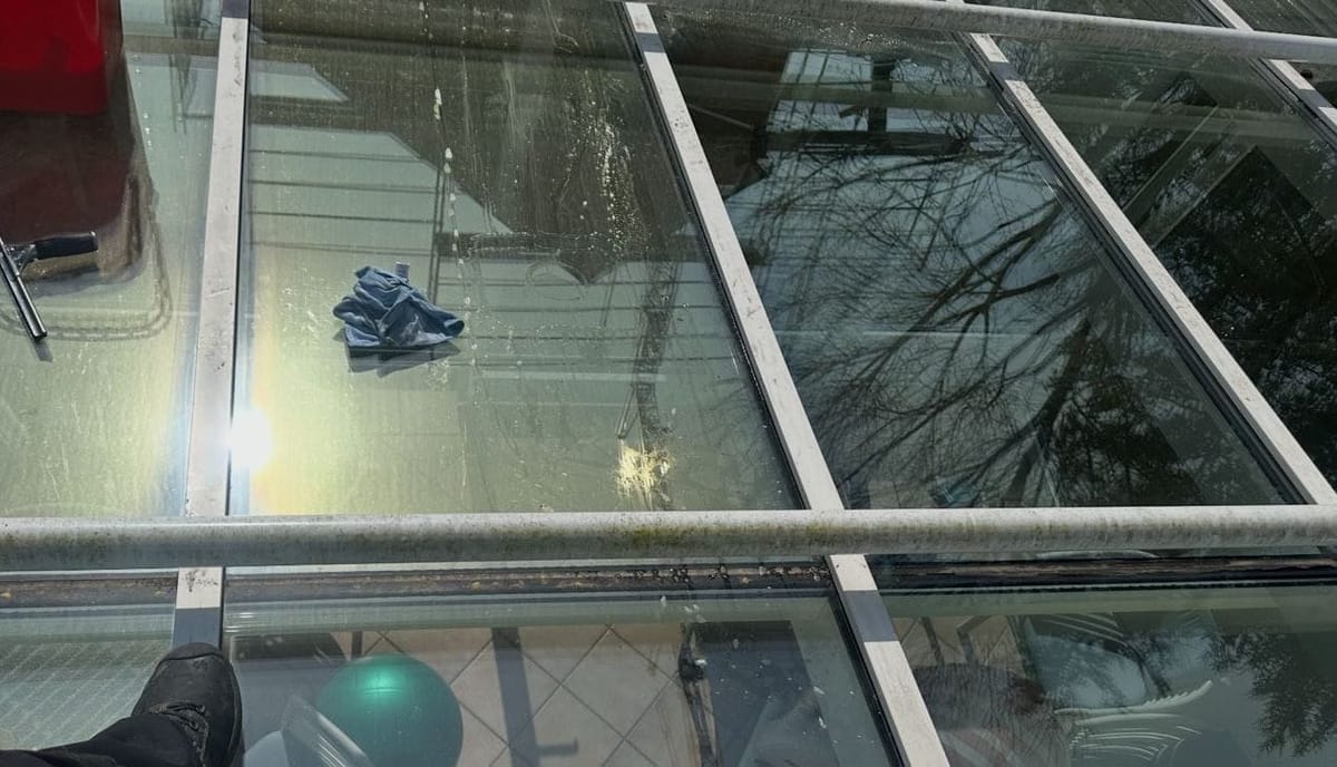 Reinigung von Glas in München, welches eine Reinigung benötigt